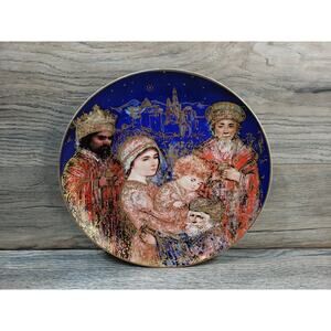 The Gifts of the Magi Edna Hibel Christmas Collector Plate 1986